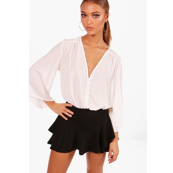 Boohoo Tops - NWT Black and White Button Detail Bodysuit